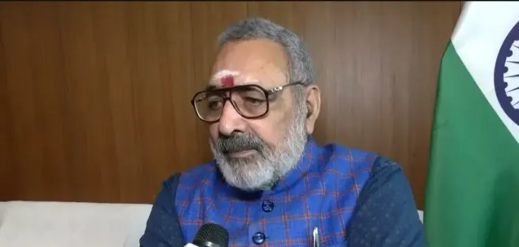 Giriraj Singh Critiques Mamata Banerjee and Kharge Over Bengal's Crisis