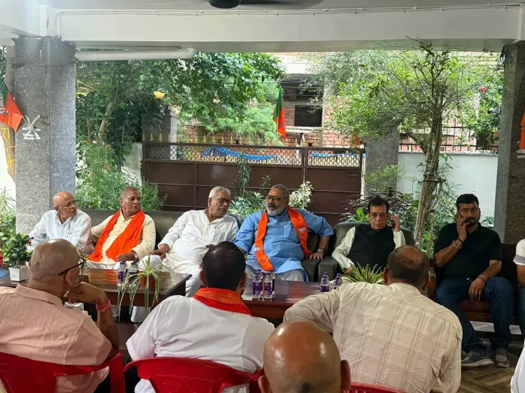 Giriraj Singh campaigns for BJP in Bankipur bypoll