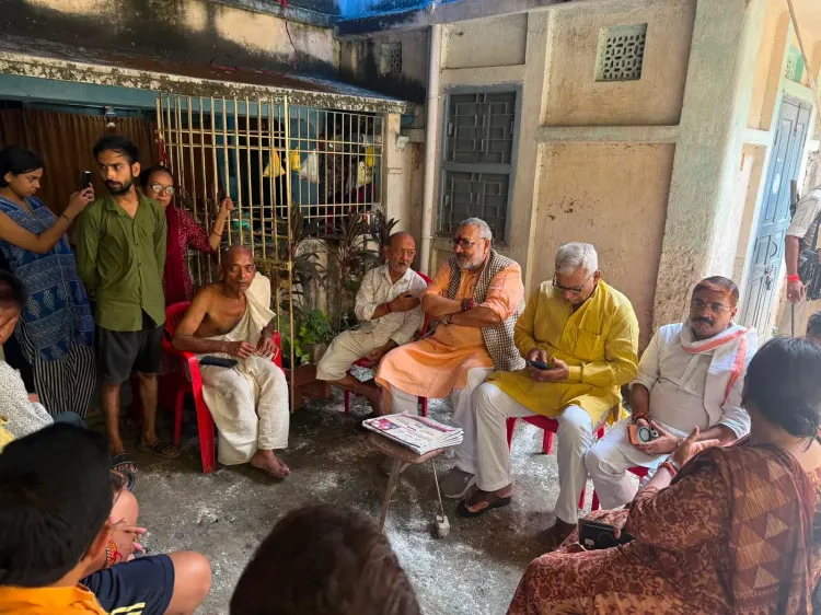 Giriraj Singh condoles death of 1974 movement veteran's son