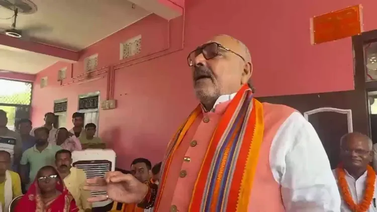 Giriraj Singh hails Modi welfare schemes, rural transformation