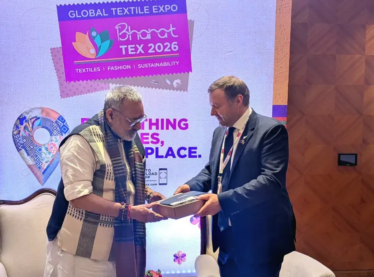 Giriraj Singh Holds Bilateral Talks With New Zealand Minister on Textiles