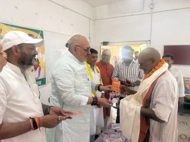 Giriraj Singh holds outreach in Begusarai on 12 years of Modi govt
