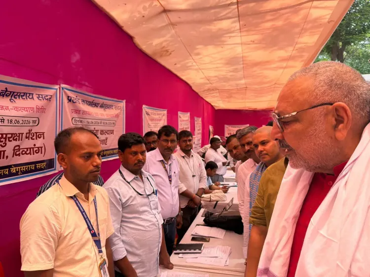 Giriraj Singh holds welfare camp in Begusarai, links beneficiaries to key schemes