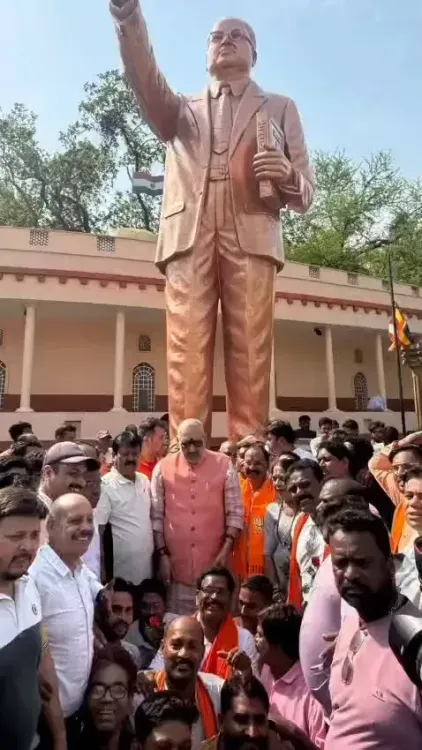 Giriraj Singh Pays Tribute to Ambedkar, Meets Swachhata Mitras in Raipur