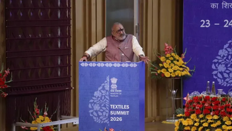 Giriraj Singh Pushes Buyer-Driven Model for Textile Exports