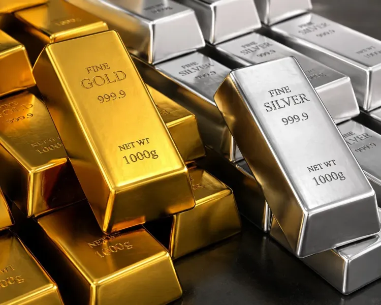 सोना ₹348 सस्ता होकर ₹1,53,071 प्रति 10 ग्राम; चांदी ₹2,986 गिरकर ₹2,34,228 प्रति किलो