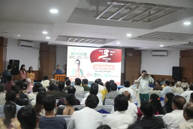 गोपाल नमो सेवा केंद्र के तीन वर्ष पूर्ण: नोएडा में 8,000 से अधिक नागरिकों तक पहुंचीं 75+ सरकारी योजनाएं
