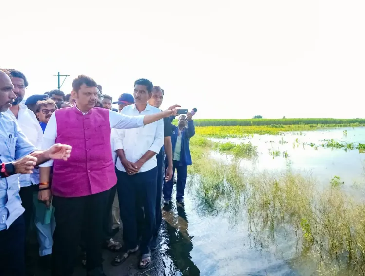 How is the Maharashtra Government Supporting Flood-Affected Citizens?