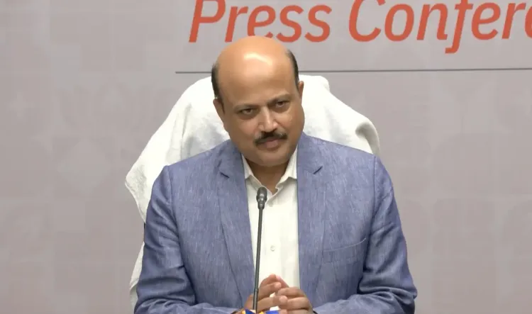 Government Ensures Supply Chain Stability Amid Global Challenges: Insights from Commerce Secretary