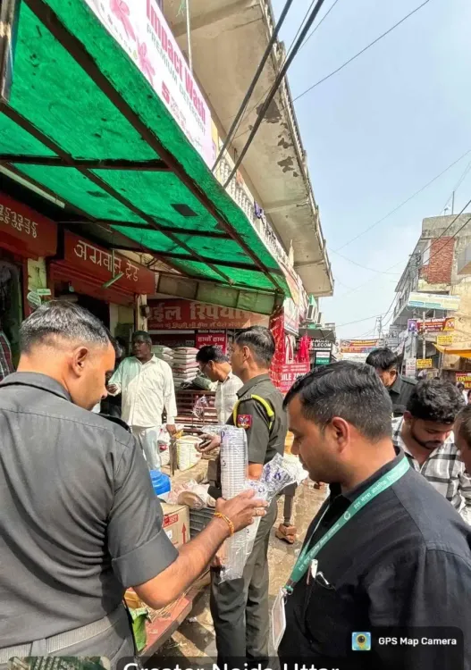 क्या ग्रेटर नोएडा प्राधिकरण ने सड़क किनारे कूड़ा फेंकने पर 1.13 लाख का जुर्माना लगाया?