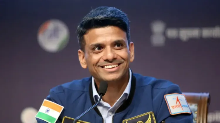 क्या ग्रुप कैप्टन शुभांशु शुक्ला को अशोक चक्र और ग्रुप कैप्टन प्रशांत को कीर्ति चक्र से सम्मानित किया गया?