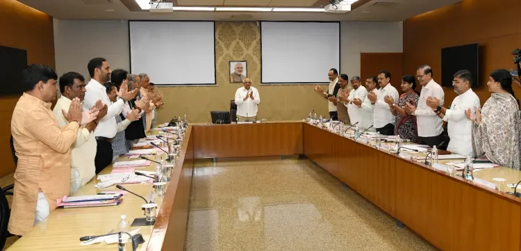 Gujarat Cabinet Passes Resolution Marking Modi's 25 Years in Public Life