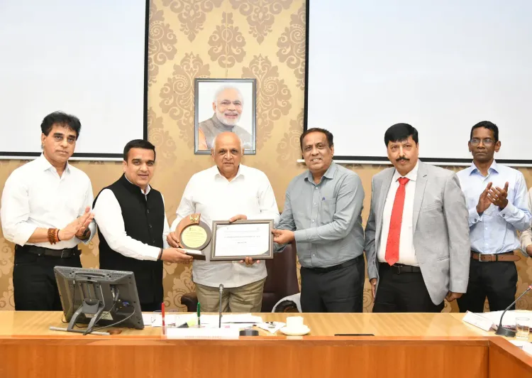 Gujarat CM felicitates 3 hospitals for national organ donation awards