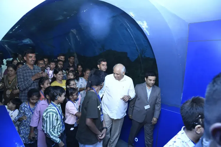 Gujarat CM Visits Science City Aquatic Gallery With Children