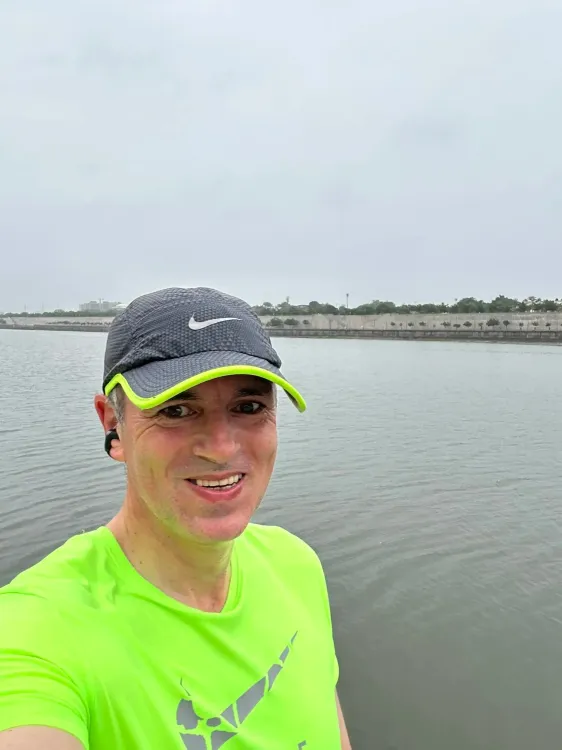 क्या उमर अब्दुल्ला ने गुजरात में स्टैच्यू ऑफ यूनिटी और नर्मदा डैम की सराहना की?