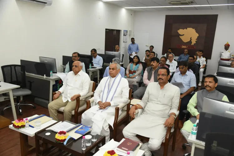 Gujarat Governor orders 9 new natural farming sales hubs per district in 30 days