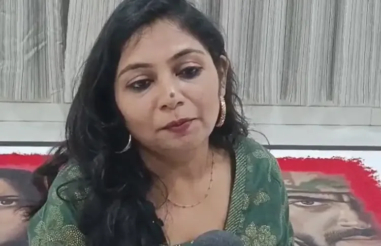 क्या जामनगर की कलाकार ने दीपावली पर देशभक्ति और बलिदान की कहानी बयां करती ‘शौर्य’ रंगोली बनाई?