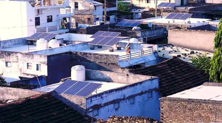 क्या गुजरात का दुधाला गांव सौर ऊर्जा के जरिए बिल शून्य करने में सफल हुआ है?