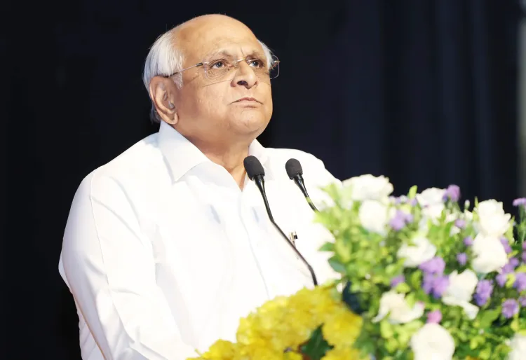 क्या गुजरात के सभी शहरी क्षेत्रों में दैनिक जलापूर्ति सुनिश्चित करने के लिए ‘मिशन डेली वॉटर सप्लाई’ लागू हो रहा है?