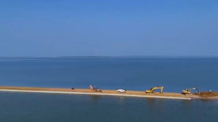 गुजरात: कच्छ के खडीर बेट में ‘रोड टू इनफिनिटी’ का निर्माण, विकास की नई संभावनाएं