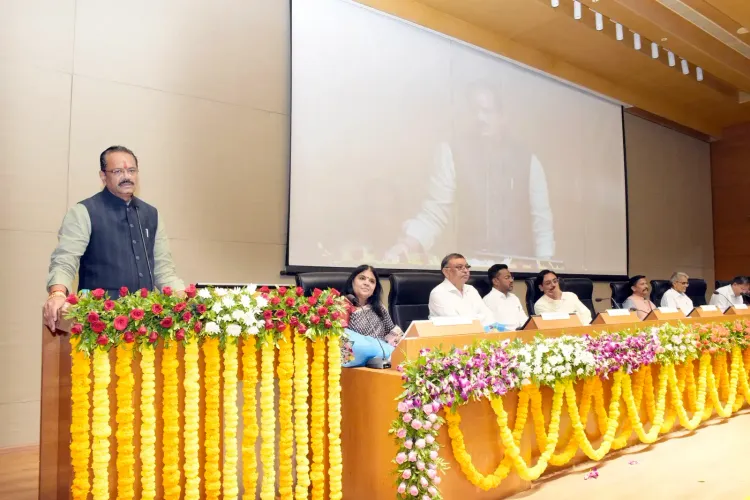 Gujarat to install solar rooftops at 800 govt offices, save ₹2.5 crore annually