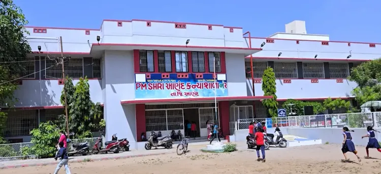 क्या गुजरात की प्रशासन और शिक्षा विभाग की कोशिशों से आणंद जिले में 252 ड्रापआउट स्कूल लौटे?