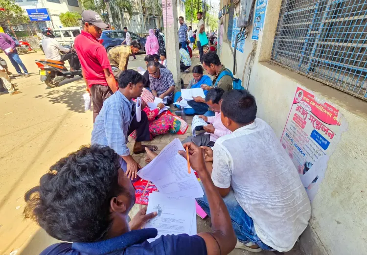 Gujarat logs 1.59 lakh voter enrolments in a day, youth lead the surge