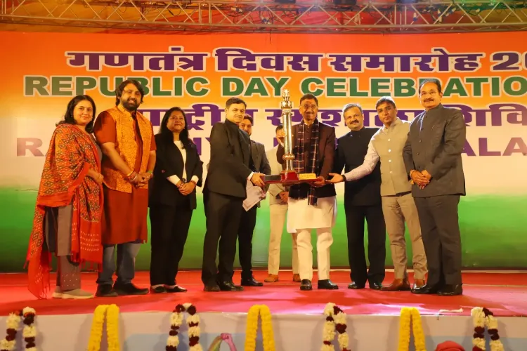 Did Gujarat's Tableau Win the Popular Choice Honor in New Delhi?
