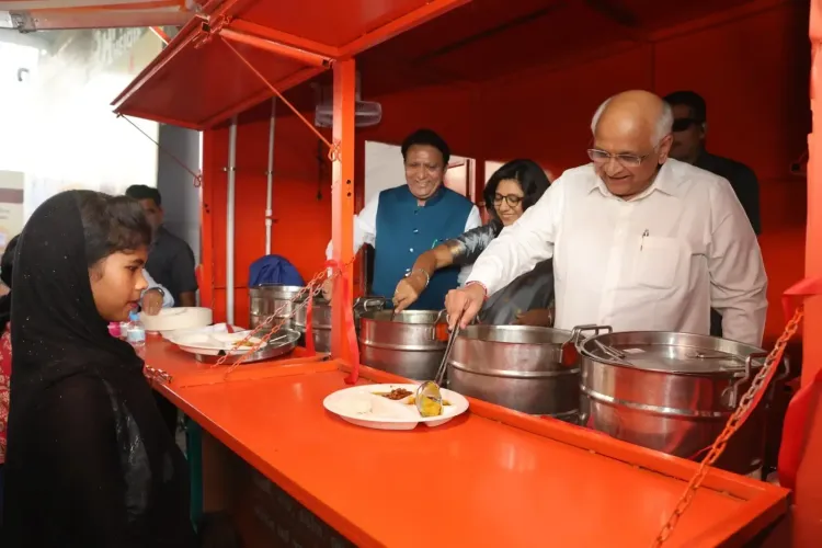 Gujarat adds 101 Shramik Annapurna centres, daily meals to hit 45,000 across 28 districts