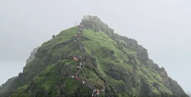 गिरनार बना विदेशी पर्यटकों की पसंद, बार्सिलोना की टूर ऑपरेटर सुसाना पेन्या ने कहा — 'अनोखा अनुभव'