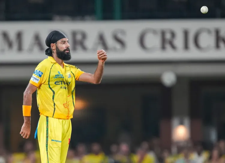 गुरजपनीत बने आईपीएल में पहली गेंद पर विकेट लेने वाले 17वें गेंदबाज, जानें और क्या खास है?