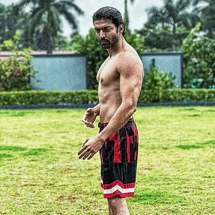 How Did Gurmeet Choudhary Honor Bruce Lee Through His Martial Arts Journey?