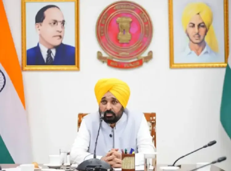 क्या पंजाब के मुख्यमंत्री भगवंत मान ने प्रकाश पर्व पर श्री हरमंदिर साहिब में माथा टेका और देशवासियों के लिए प्रार्थना की?