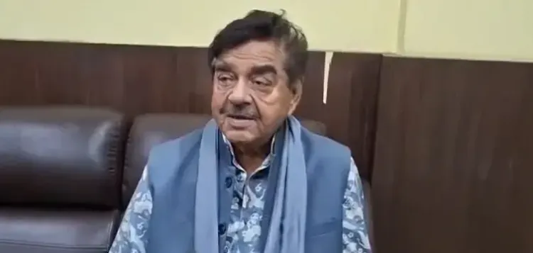 ज्ञानेश कुमार पूरी तरह बेनकाब: शत्रुघ्न सिन्हा का चुनाव आयोग पर तीखा हमला, ममता के नेतृत्व की तारीफ