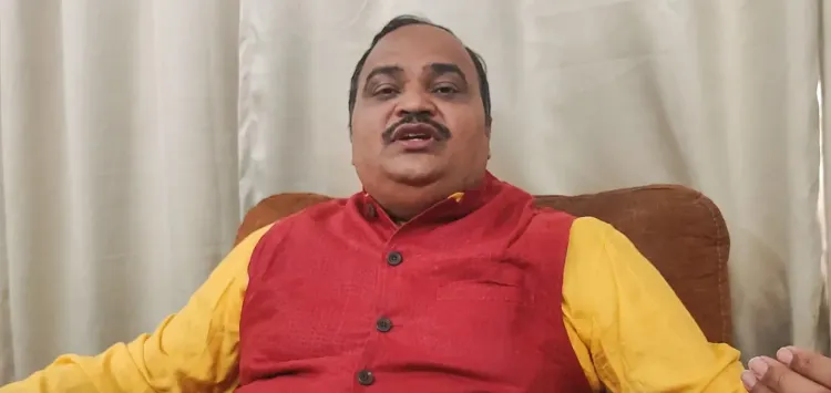 शिवसेना (यूबीटी) के 6 सांसदों का पार्टी छोड़ना 'अनैतिक' : आनंद दुबे, लोकसभा स्पीकर से न्याय की उम्मीद