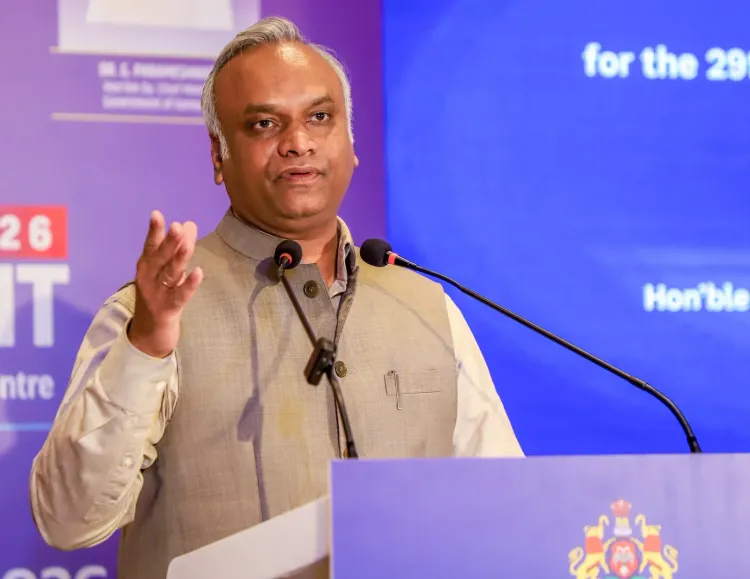 'हर घर तिरंगा' पर प्रियांक खड़गे का BJP पर हमला: 'RSS हेडक्वार्टर से शुरू करो अभियान'