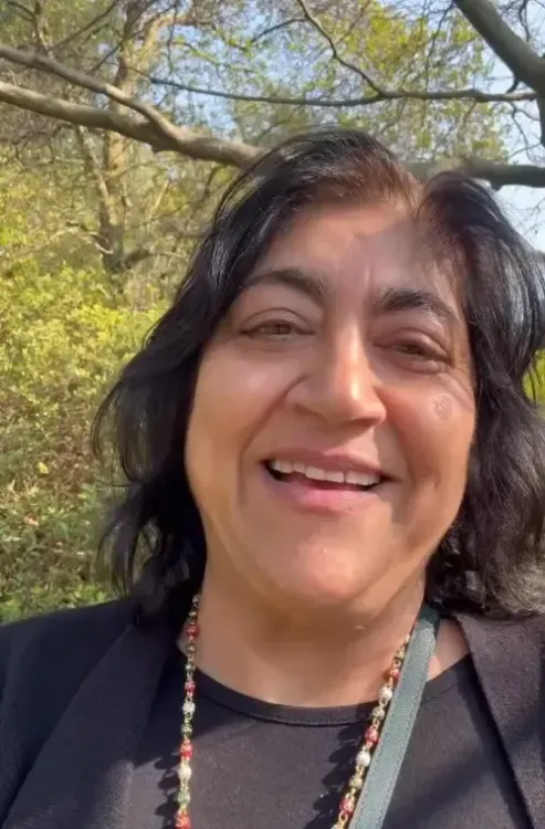 क्या हर कहानी-हर फिल्म के माध्यम से पहचान और संस्कृति को सम्मान देना संभव है? फिल्मकार गुरिंदर चड्ढा