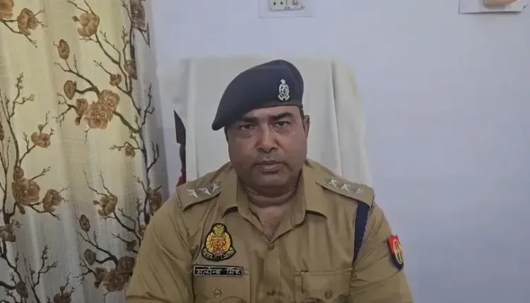 हरदोई में बेकाबू कंटेनर ट्रक ने भीड़ को रौंदा, 1 महिला की मौत, 11 गंभीर घायल