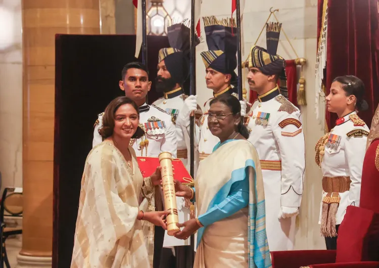 Harmanpreet Kaur receives Padma Shri from President Murmu at Rashtrapati Bhavan