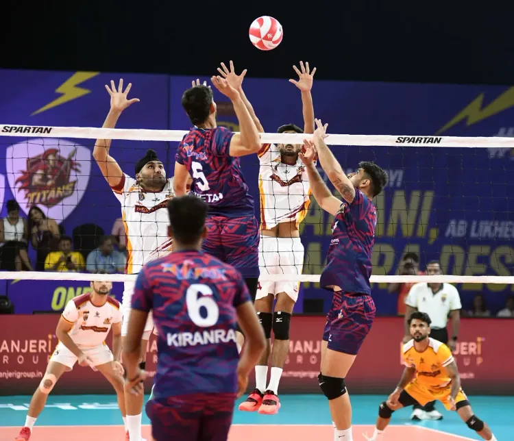 Haryana Hurricanes, Ayodhya Garjan seal VCL semi-final berths in Noida