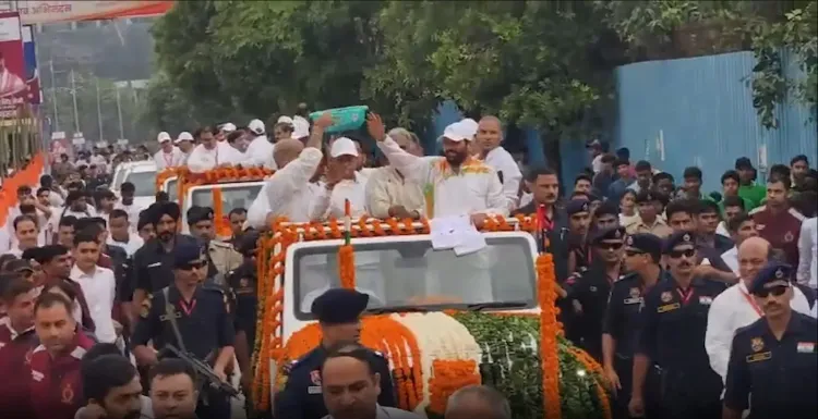 फरीदाबाद में 'नमो' मैराथन: CM नायब सैनी ने दिखाई हरी झंडी, 1,35,000 से अधिक प्रतिभागी; शिखर धवन भी शामिल