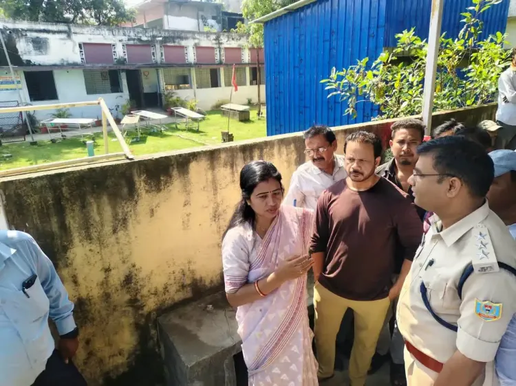हजारीबाग: झारखंड हाईकोर्ट की अधिवक्ता अनुष्का चक्रवर्ती की संदिग्ध मौत, पति फरार — परिजनों का हंगामा