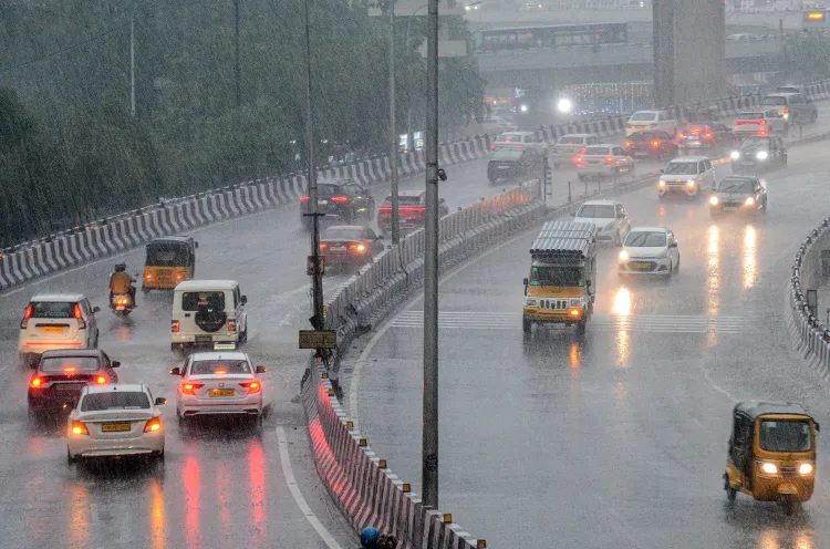 Is Heavy Rain in 21 Districts of Tamil Nadu Expected? Fishermen Advised Not to Venture into Sea!