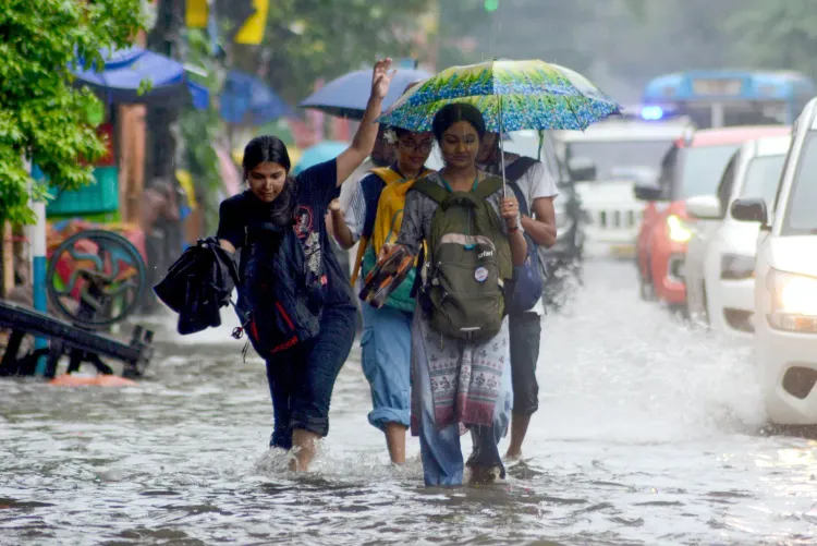 Heavy rain to lash south Bengal for 24 hours as low pressure shifts to Jharkhand