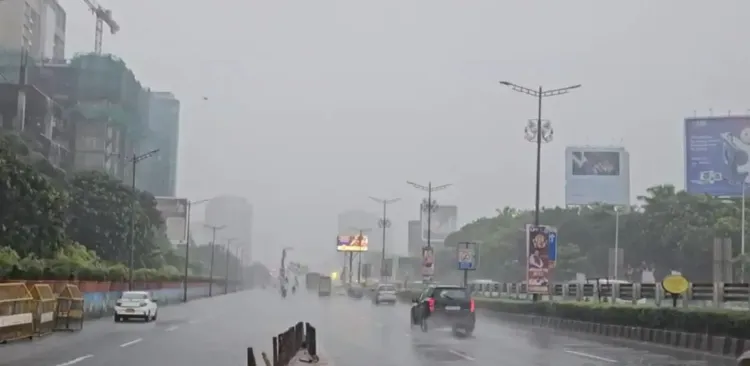 Mumbai heavy rain: Waterlogging hits Kurla, Nalasopara; IMD yellow alert issued