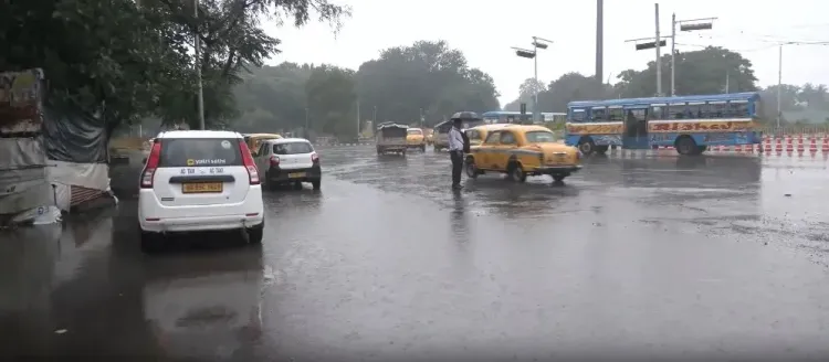 Yellow alert for Kolkata, south Bengal as heavy rains lash region