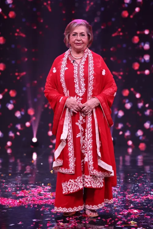 Helen recalls Asha Bhosle's 'extra zest' in 250+ songs on India's Best Dancer