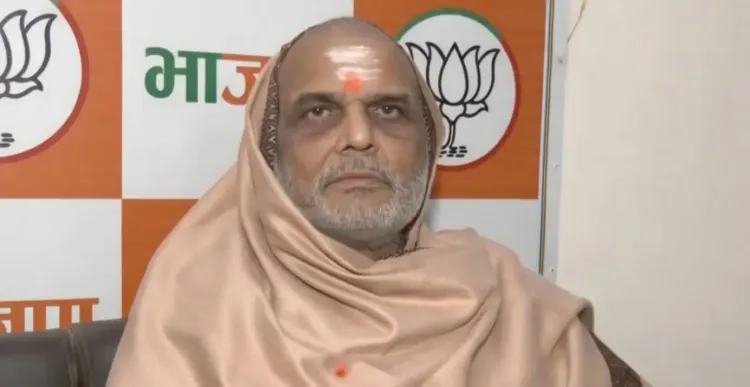 क्या हिजाब विवाद में पूर्व बीजेपी विधायक हरि भूषण ठाकुर ने नीतीश कुमार का समर्थन किया?