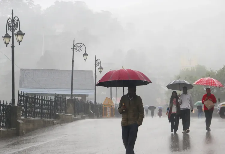 हिमाचल में मानसून का कहर: 6 की मौत, 35 सड़कें बंद, कुल्लू में 86 ट्रांसफार्मर ठप