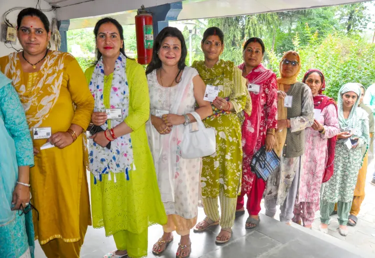 हिमाचल प्रदेश पंचायत चुनाव तीसरा चरण: 1,189 पंचायतों में मतदान जारी, दोपहर 3 बजे तक होगी वोटिंग